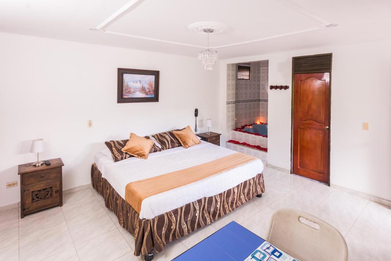 Hotel La Puerta Del Sol La Vega  Exteriör bild
